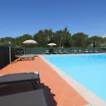 Cozy With Pool *
