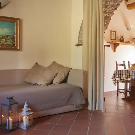 Σπίτι διακοπών Cozy With Pool Αρέτσο